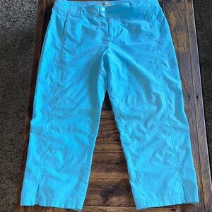 Columbia River Resort Capris